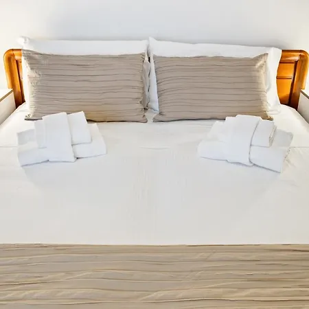 San Carlo Luminous Apartment Padua